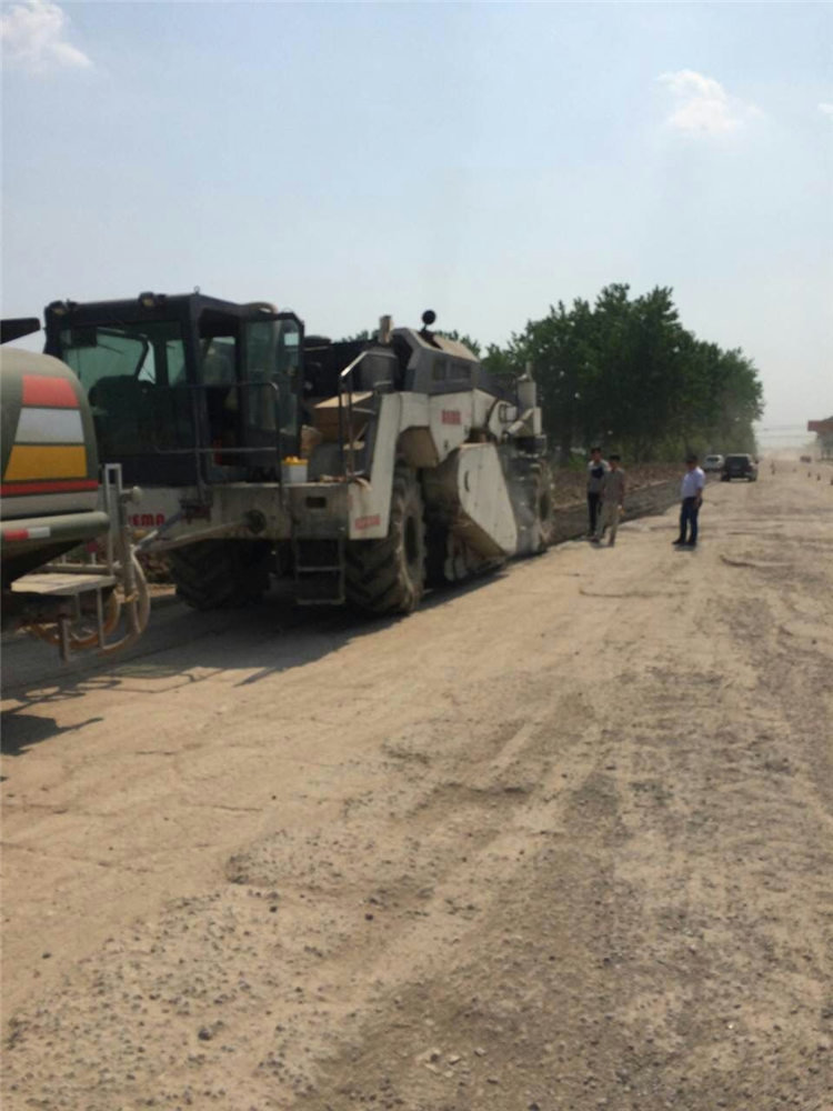 RZ2300，河南尉氏S220省道冷再生